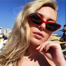 Load image into Gallery viewer, Retro Cat Eye Women Sunglasses